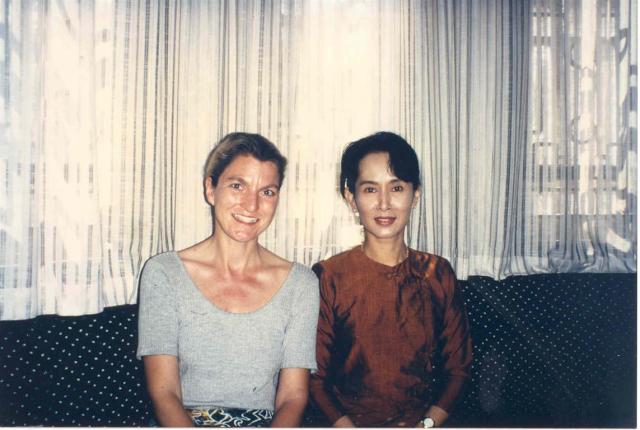 1996, zwischen zwei Hausarresten, habe ich Aung San Suu Kyi in ihrem Haus in Rangoon getroffen.