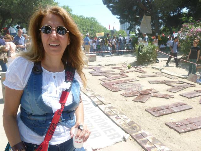 Duygu: "We want liberation, not a religious system!"