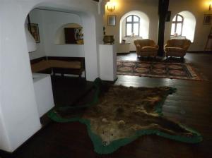 Mein Zimmer. Die Vampire warten auf Einlass. Ich schlottere am ganzen Körper!