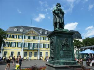 Beethoven-Denkmal auf dem Münsterplatz.