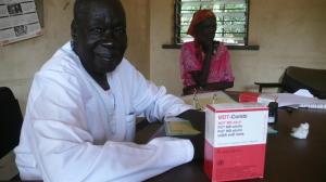 Krankenpfleger Thomas arbeitet seit 1979 in Agok