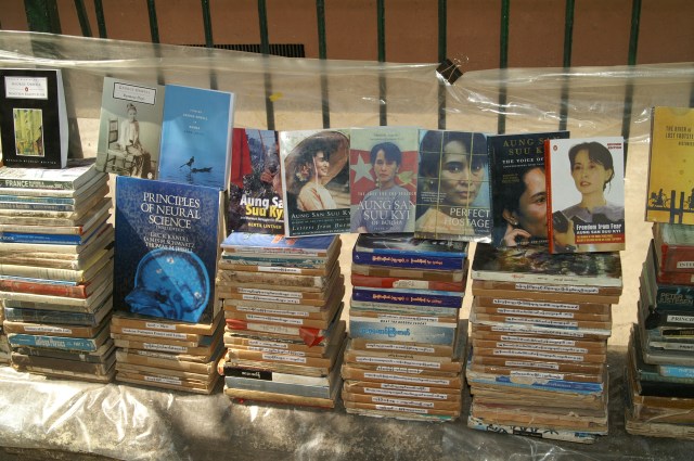 KONICA MINOLTA DIGITAL CAMERA