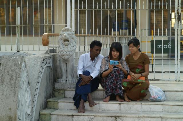 KONICA MINOLTA DIGITAL CAMERA