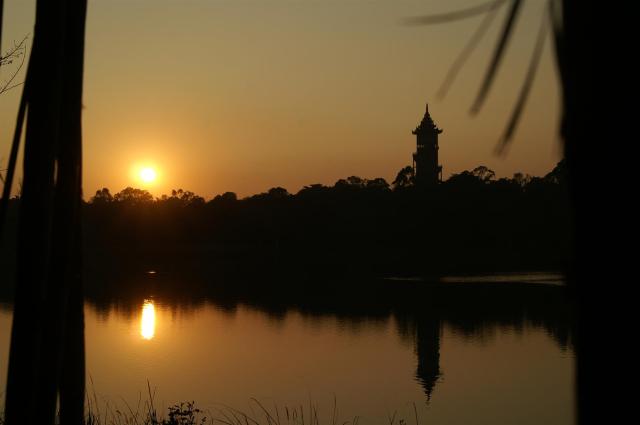 KONICA MINOLTA DIGITAL CAMERA