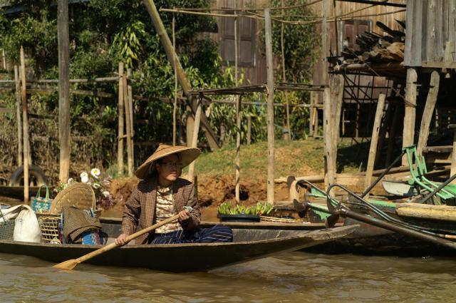 KONICA MINOLTA DIGITAL CAMERA