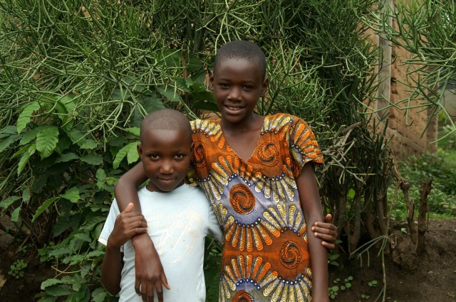 Eva ist Ritahs beste Freundin.