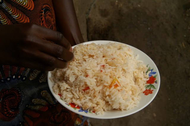 Heute gibt es Reis mit Gemüse.
