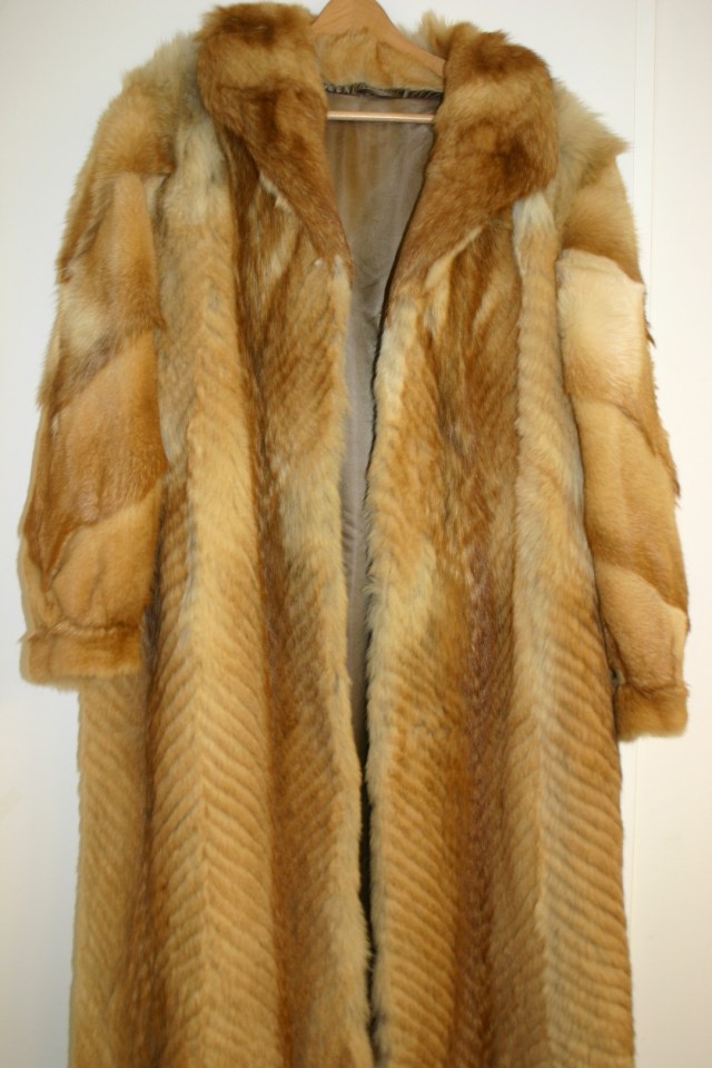 Mantel aus Hundepelz. Foto: Vier Pfoten International