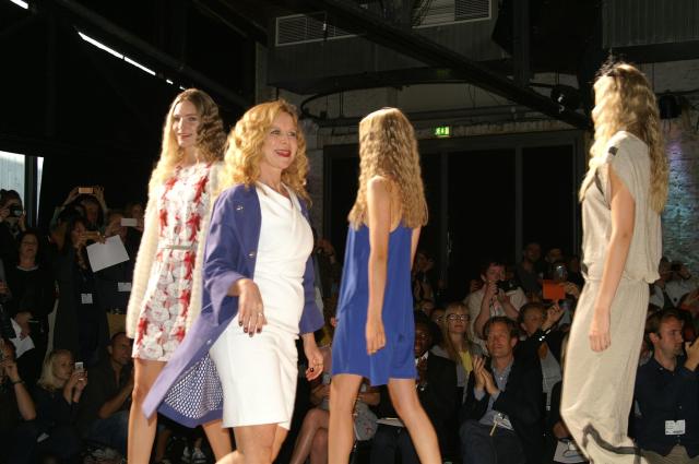 Marion Kracht auf dem Laufsteg.