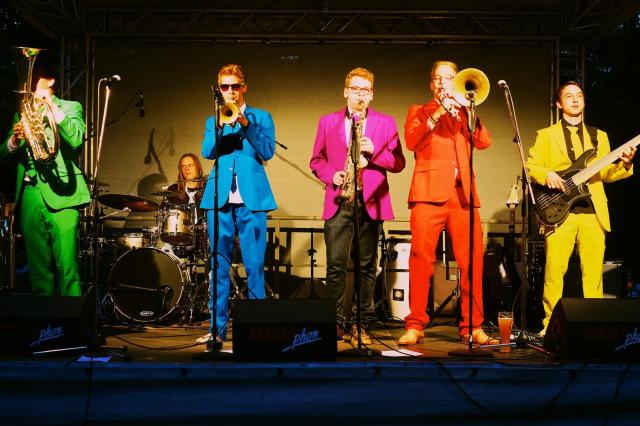 Die Band Erpfenbrass.