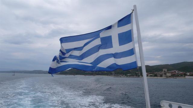 Das Gelände des Heiligen Berges ist nur mit dem Schiff zugängig. Wer es auf anderen Wegen betritt, wird verhaftet.