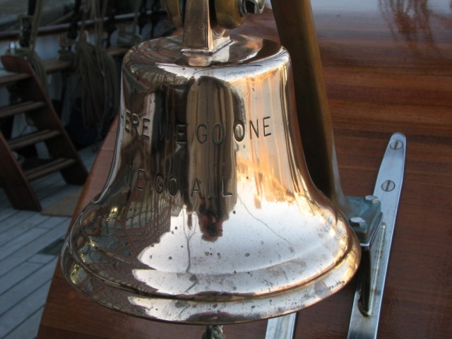 Eye of the Wind Detail Glocke by Forum train &amp; sail. 1024 x 768