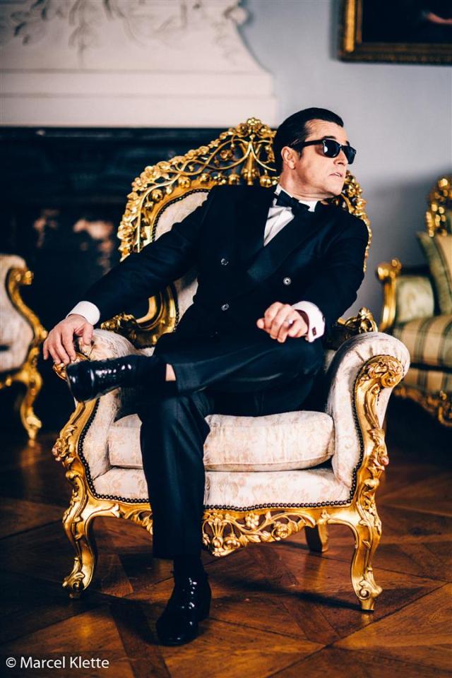 Alexander Kerbst als Falco