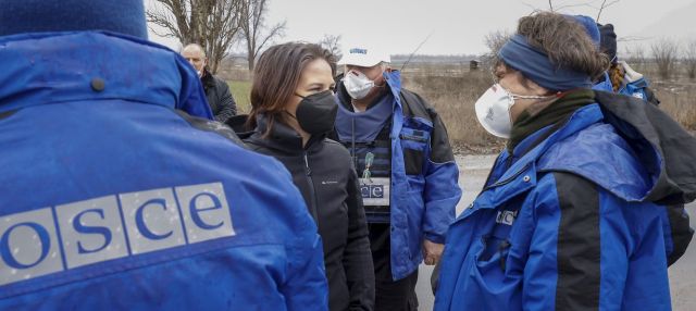 Baerbock in Mariupol_08.02.22